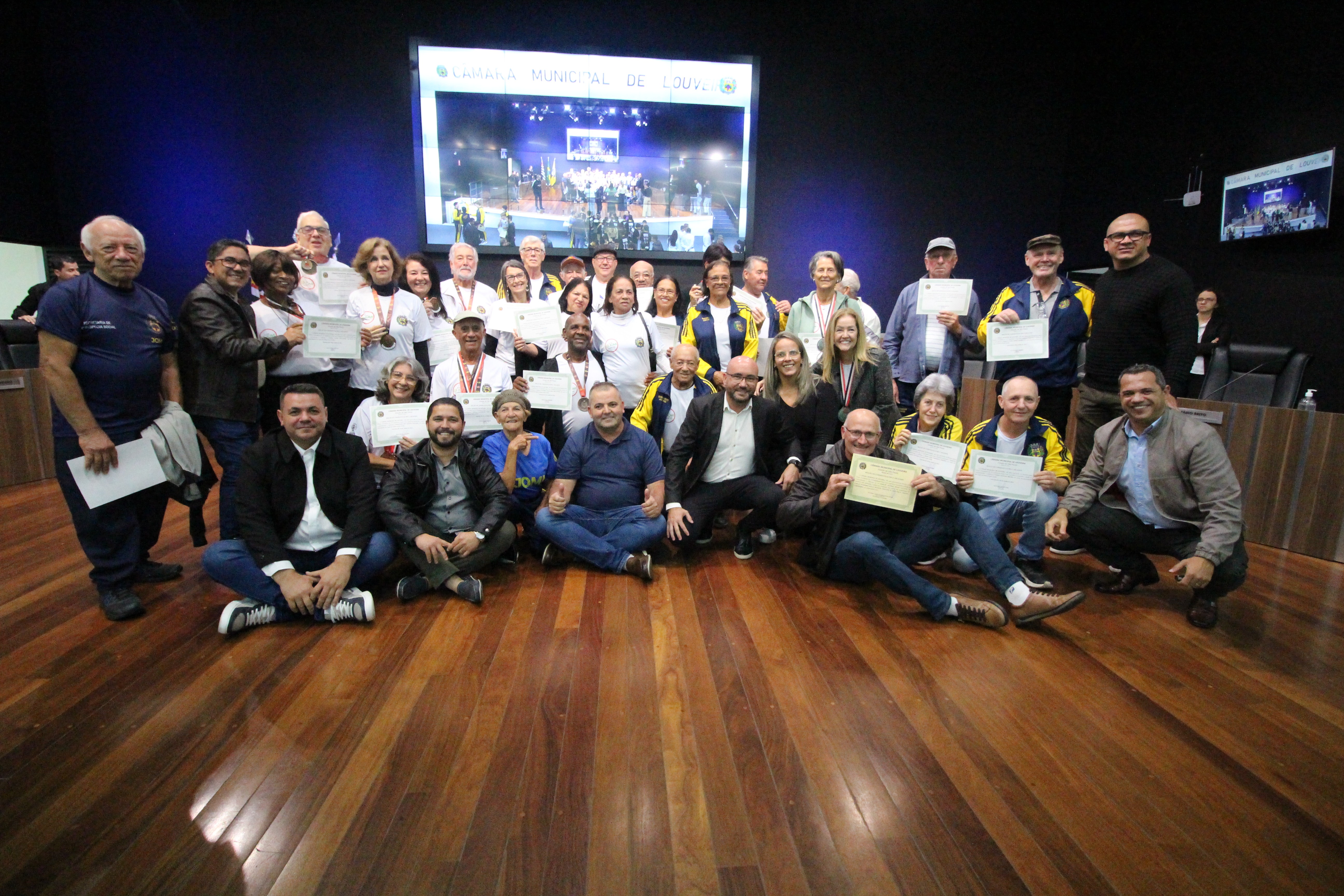 Atletas da Melhor Idade são reconhecidos em Moção