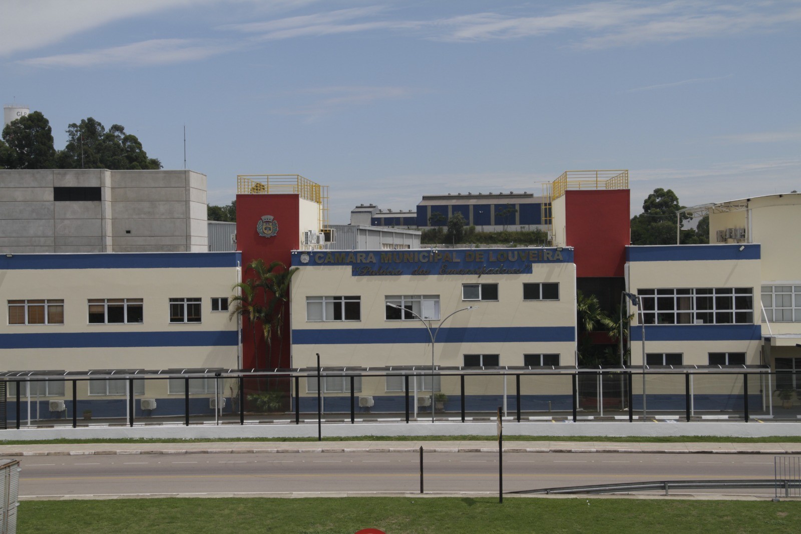 Câmara discute duas resoluções em sessão extra