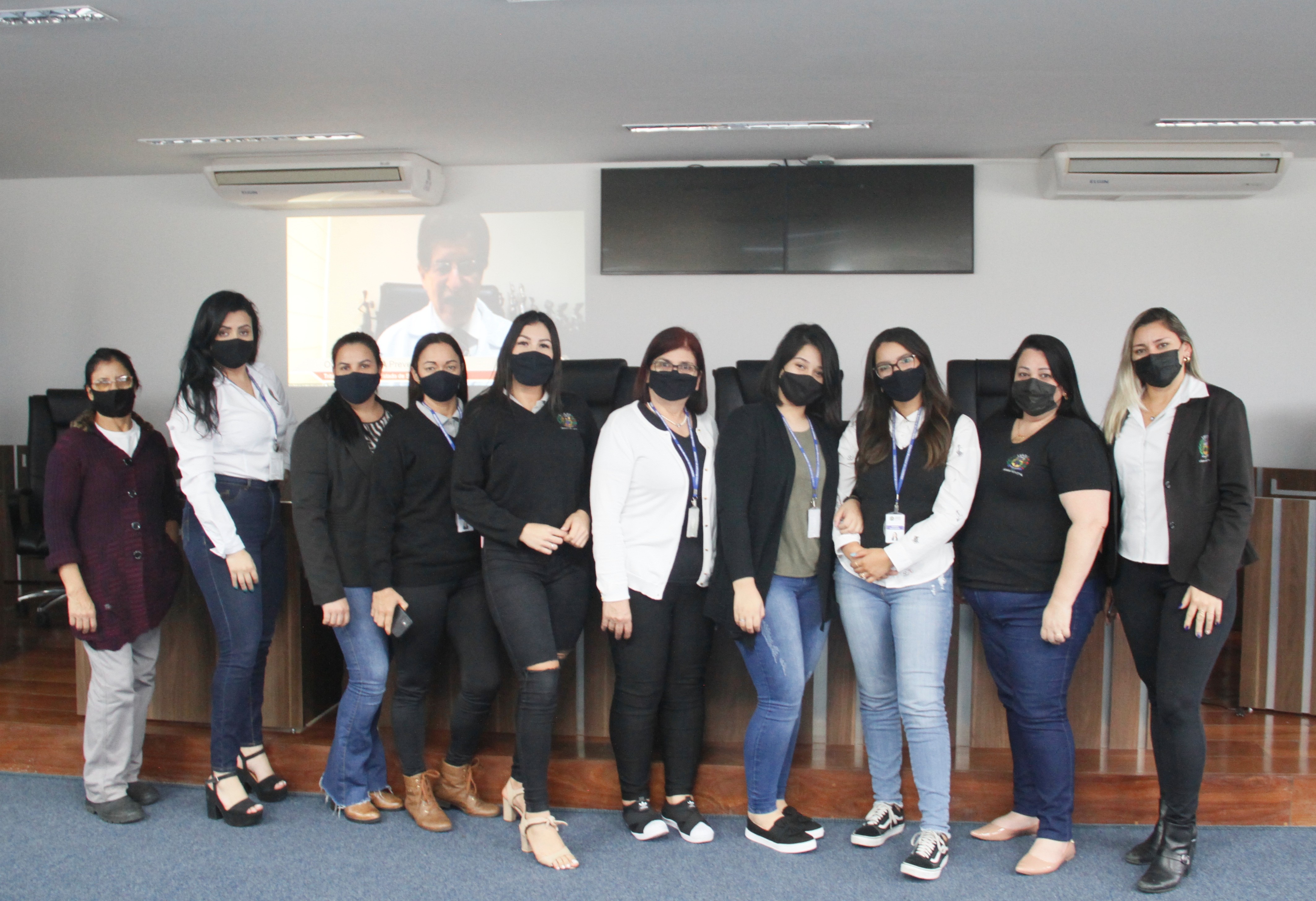 Servidoras participam de live sobre câncer de mama