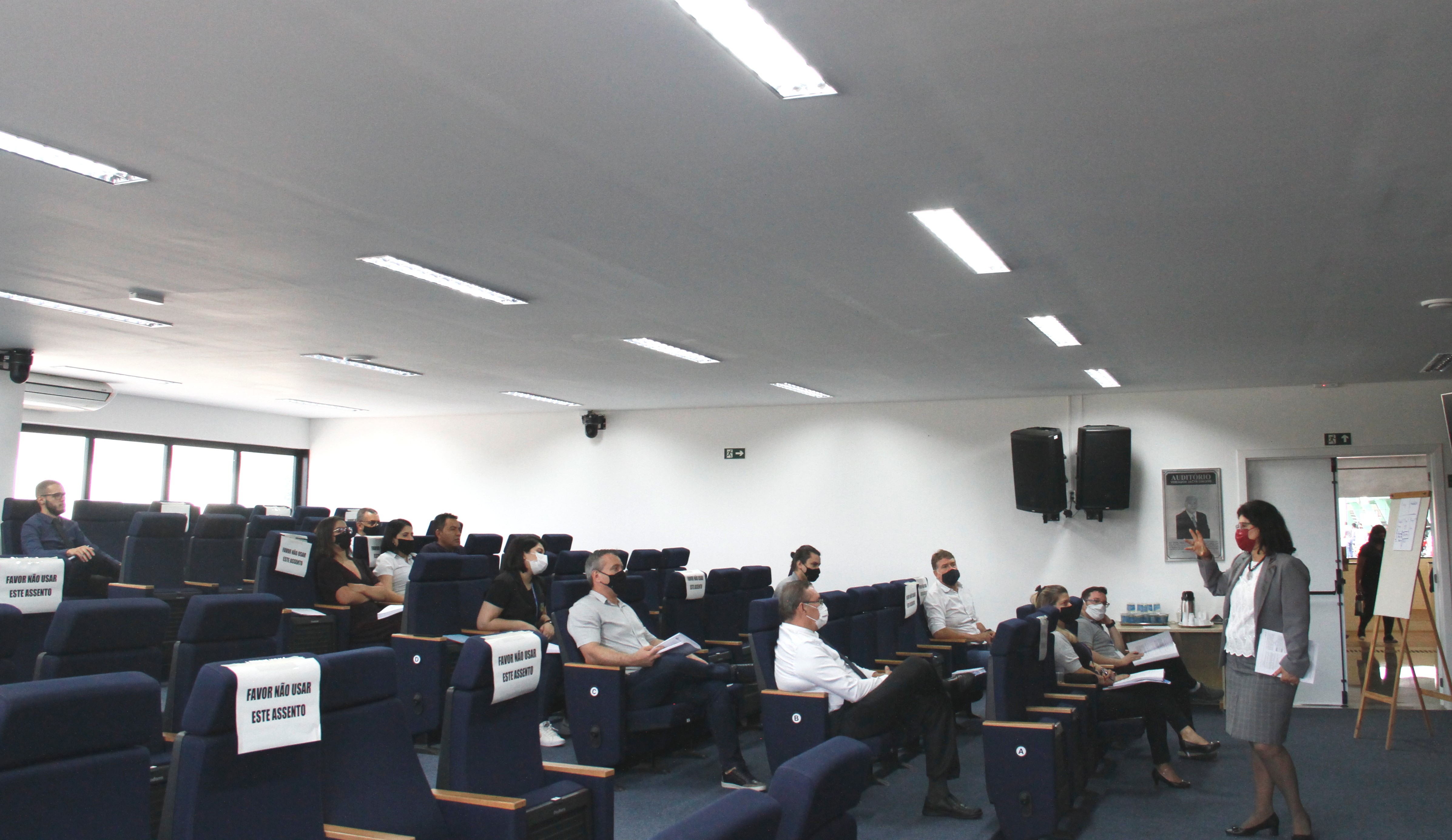 Servidores participam de curso sobre Licitações Públicas 